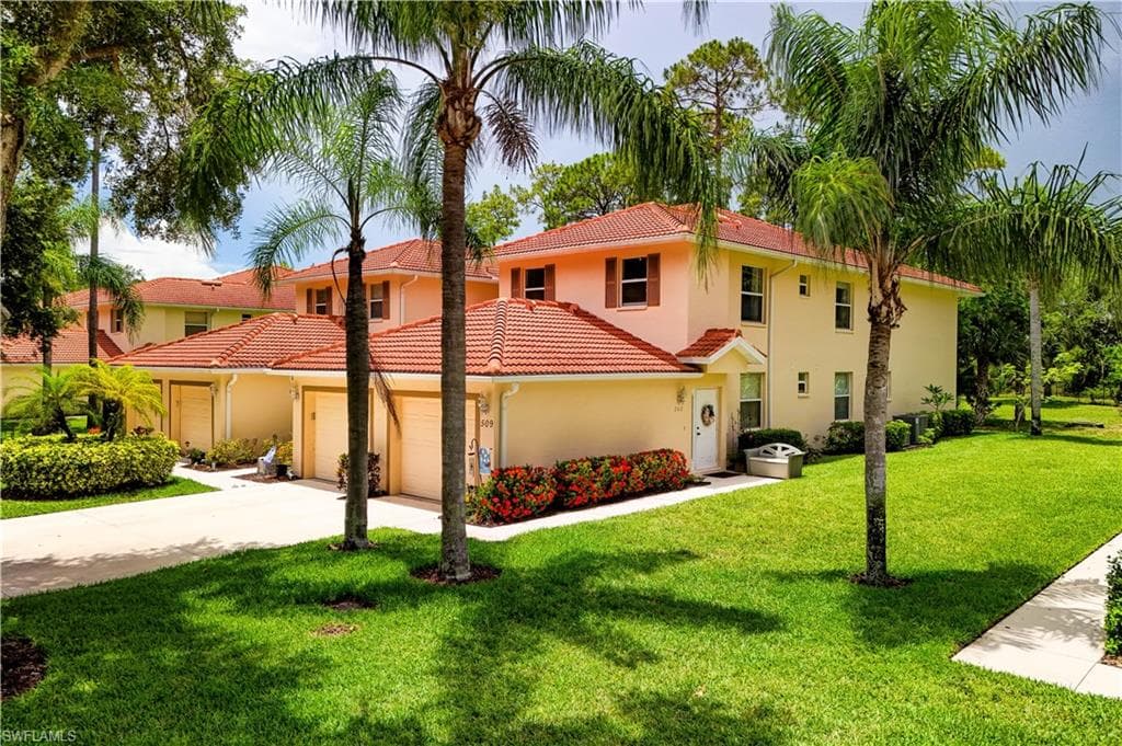 509 Robin Hood CIR 202-25
