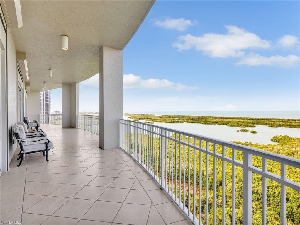 201 Arbor Lake DR 2-201-44