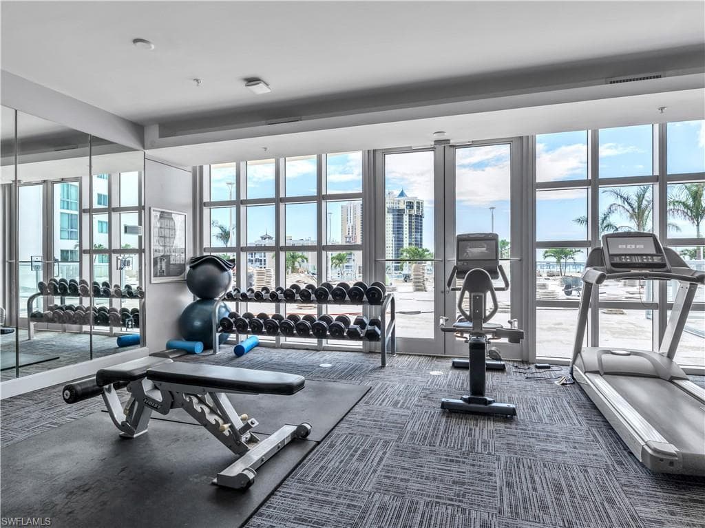 3000 Oasis Grand BLVD 2905-21