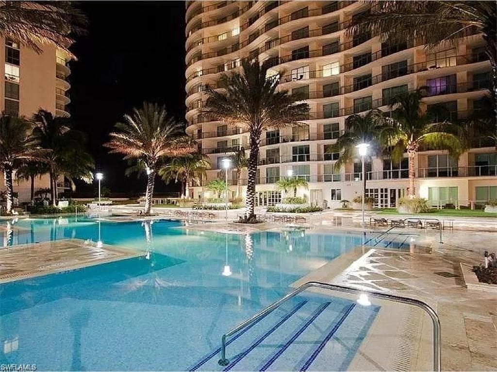 3000 Oasis Grand BLVD 2905-19