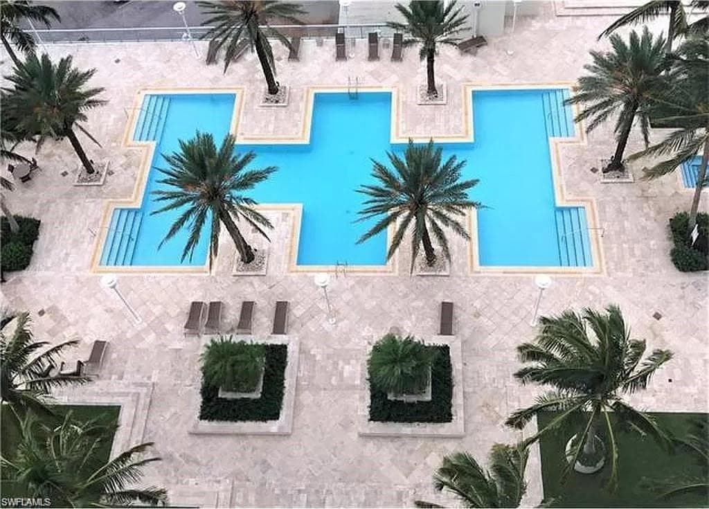 3000 Oasis Grand BLVD 2905-18