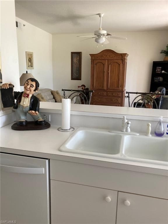 2855 Cypress Trace CIR 102-20