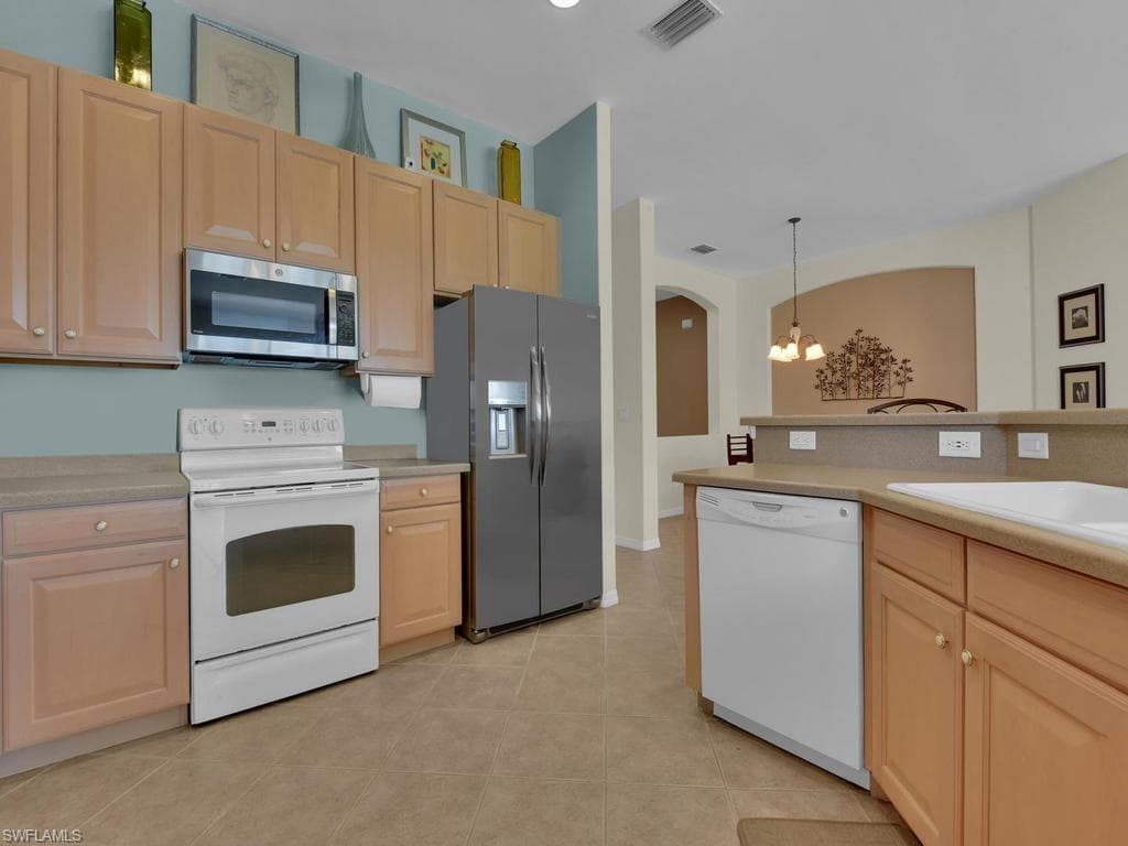 2314 Bainmar DR-9