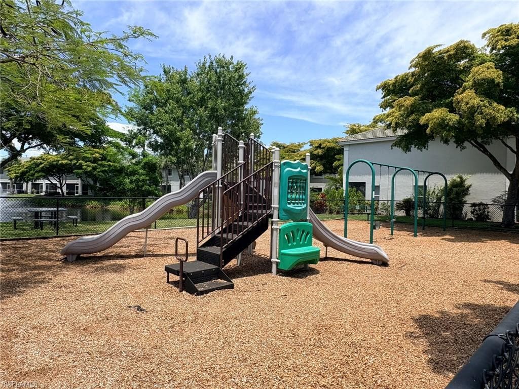 8162 Pacific Beach DR-23