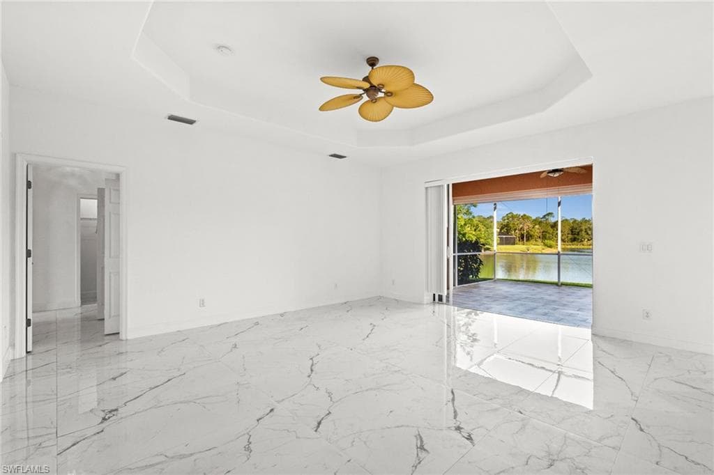 3972 Ruxton RD-12