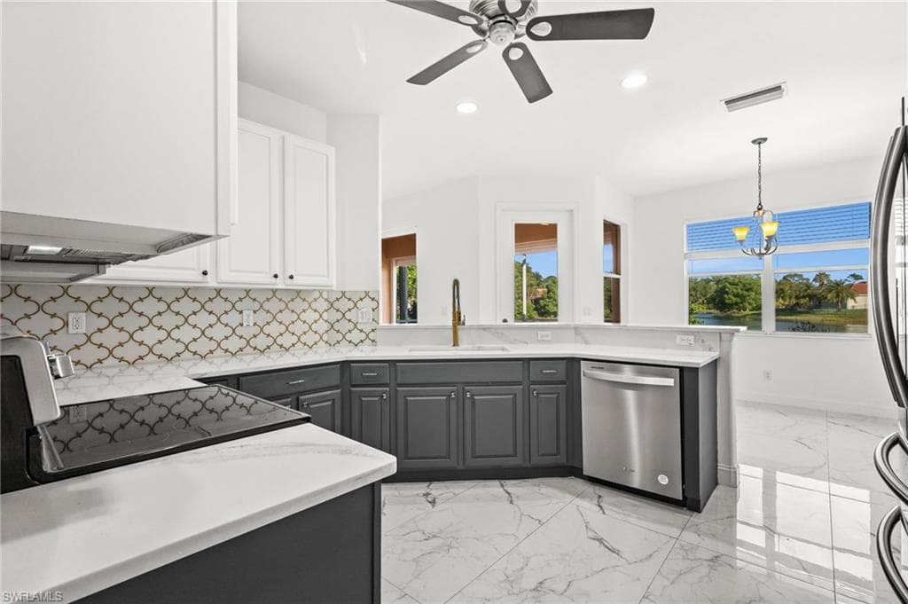 3972 Ruxton RD-4