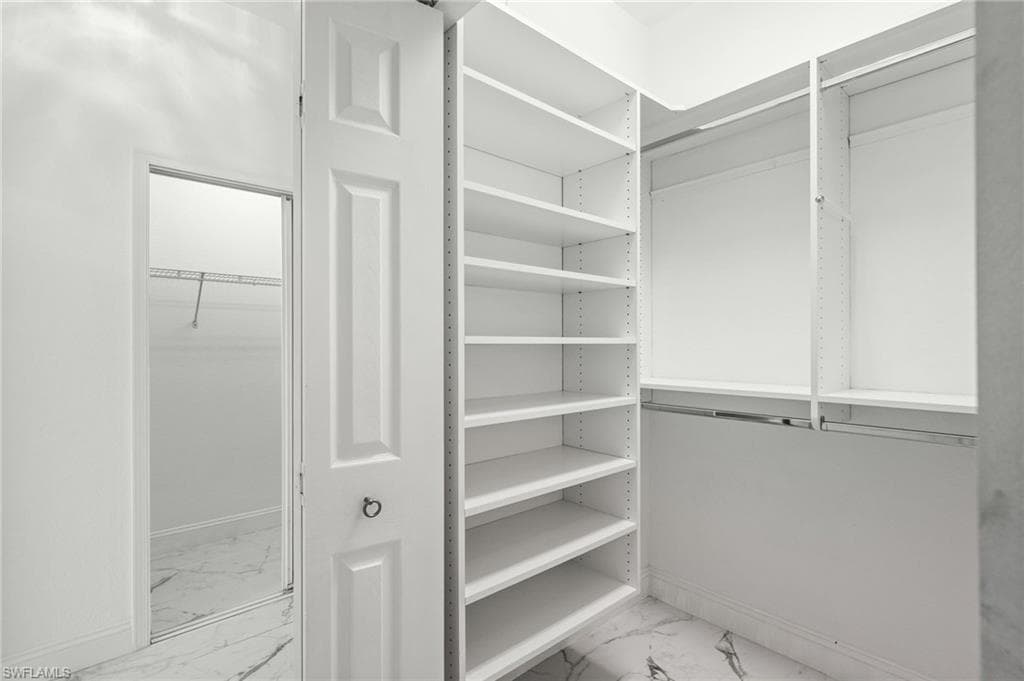 3972 Ruxton RD-23
