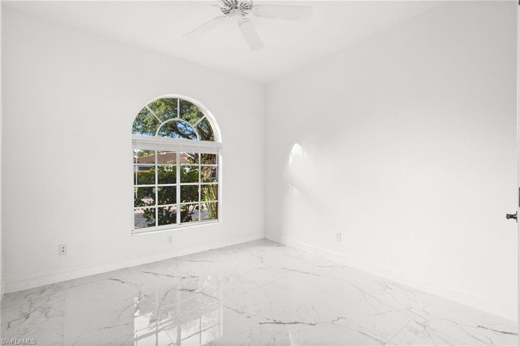 3972 Ruxton RD-24