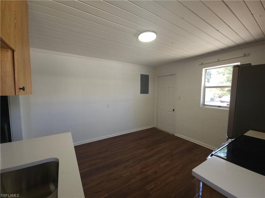 2657 Lafayette ST-9