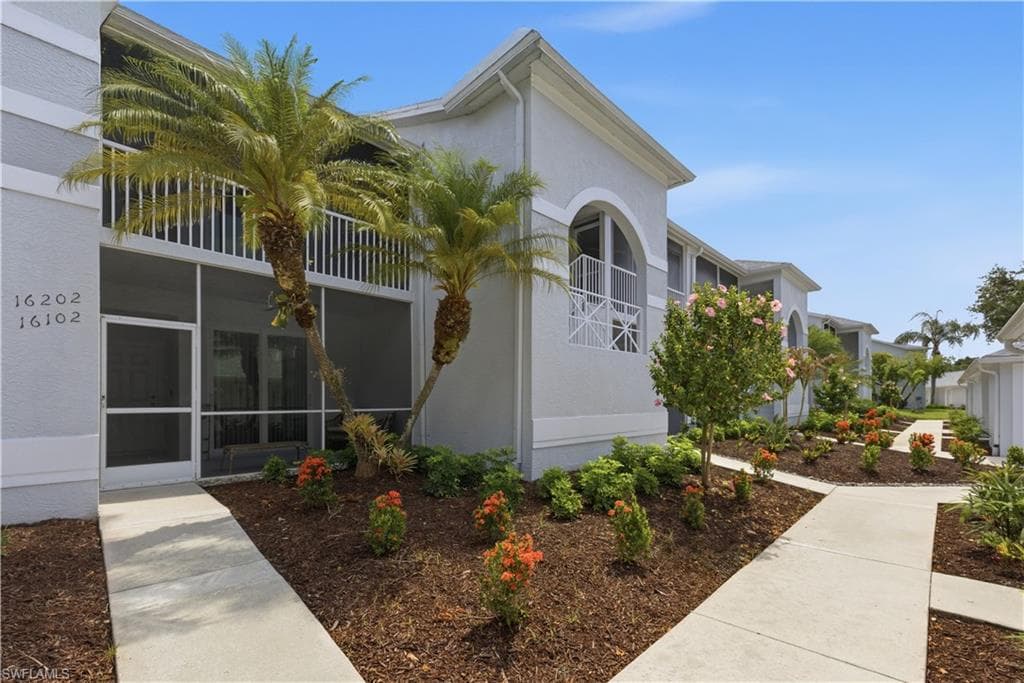 26751 Clarkston DR 102-6