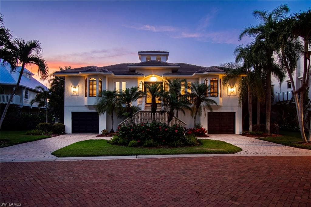 201 San Mateo DR-34
