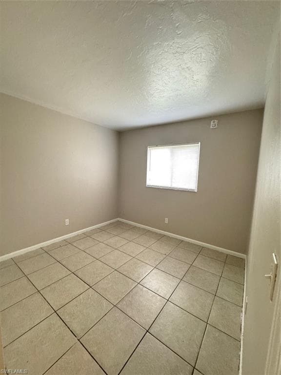 2944 Jackson ST-5
