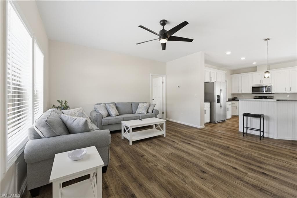 24 Red Poinciana DR-8