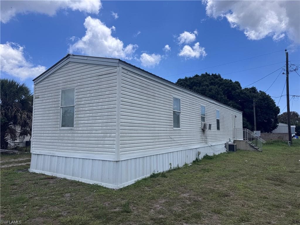 951 Virginia AVE-1