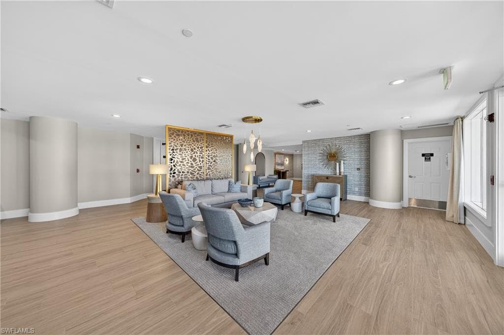 12701 Mastique Beach BLVD 502-30