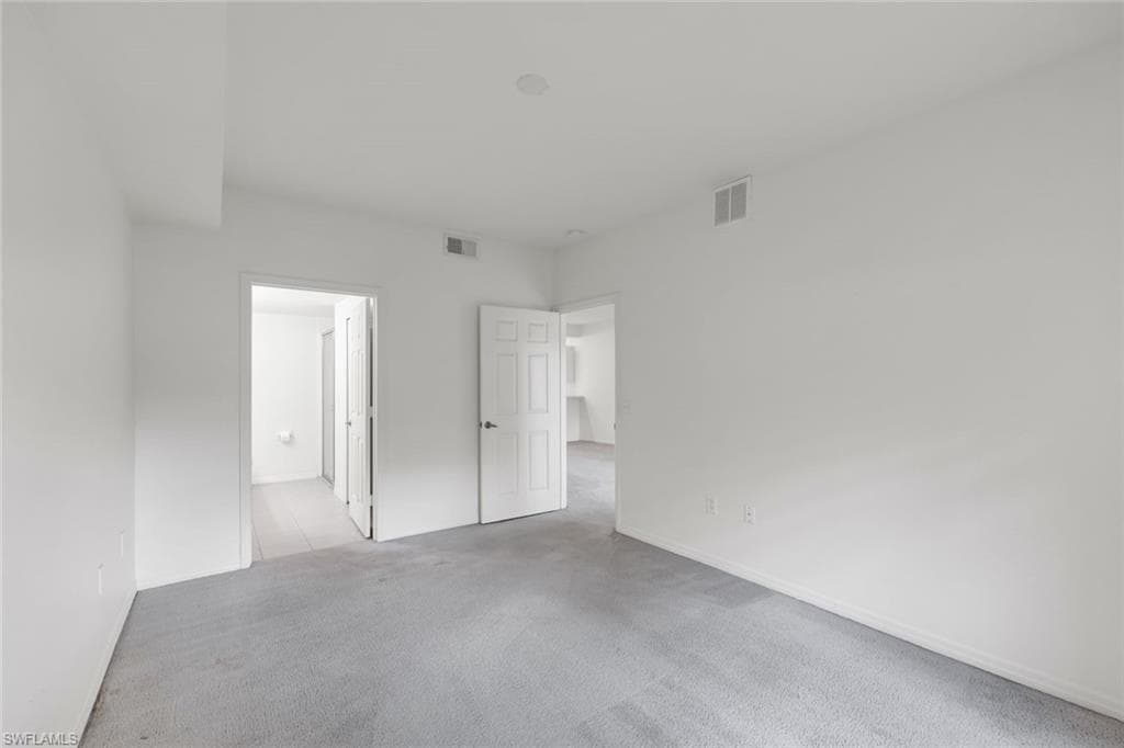 432 Valerie WAY 102-9
