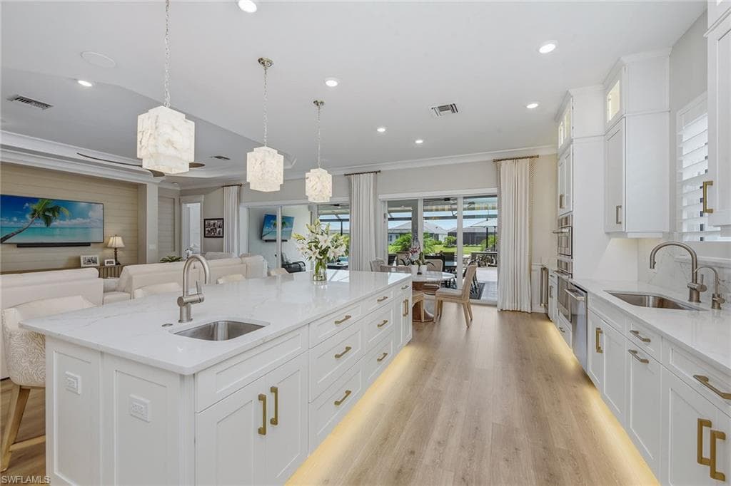 15848 Triesta LN-6