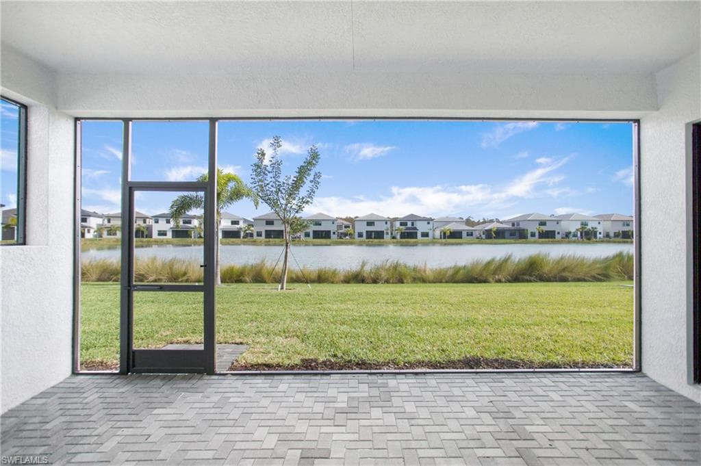 20195 Ainsley ST-21