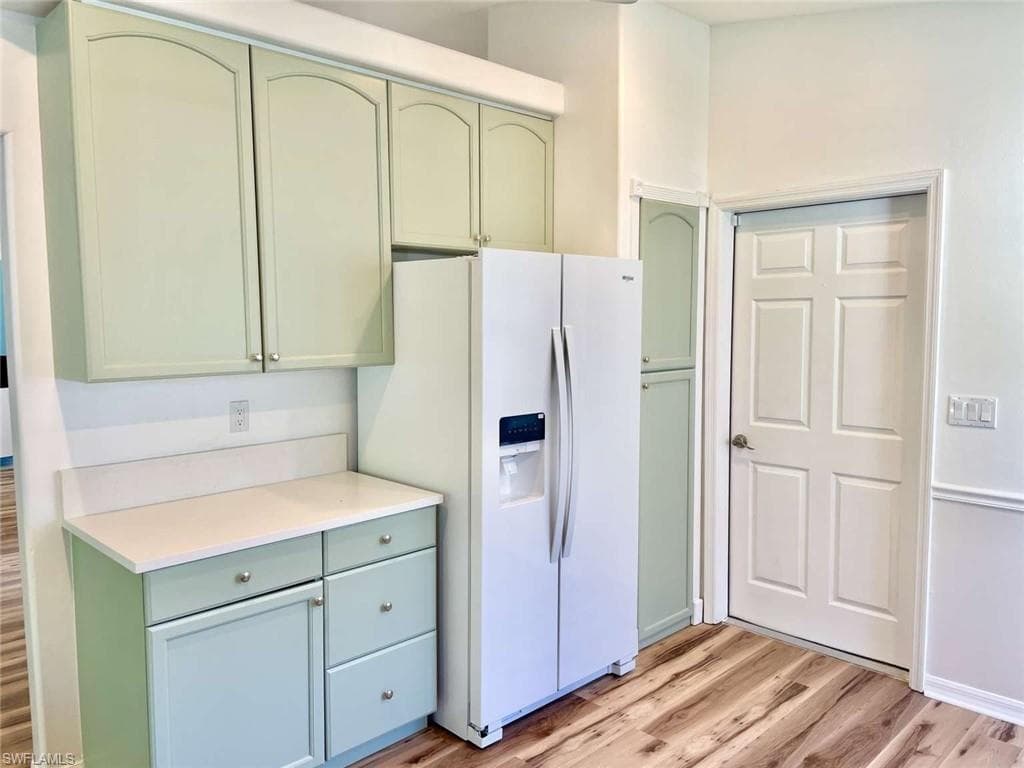7588 Cameron CIR-8
