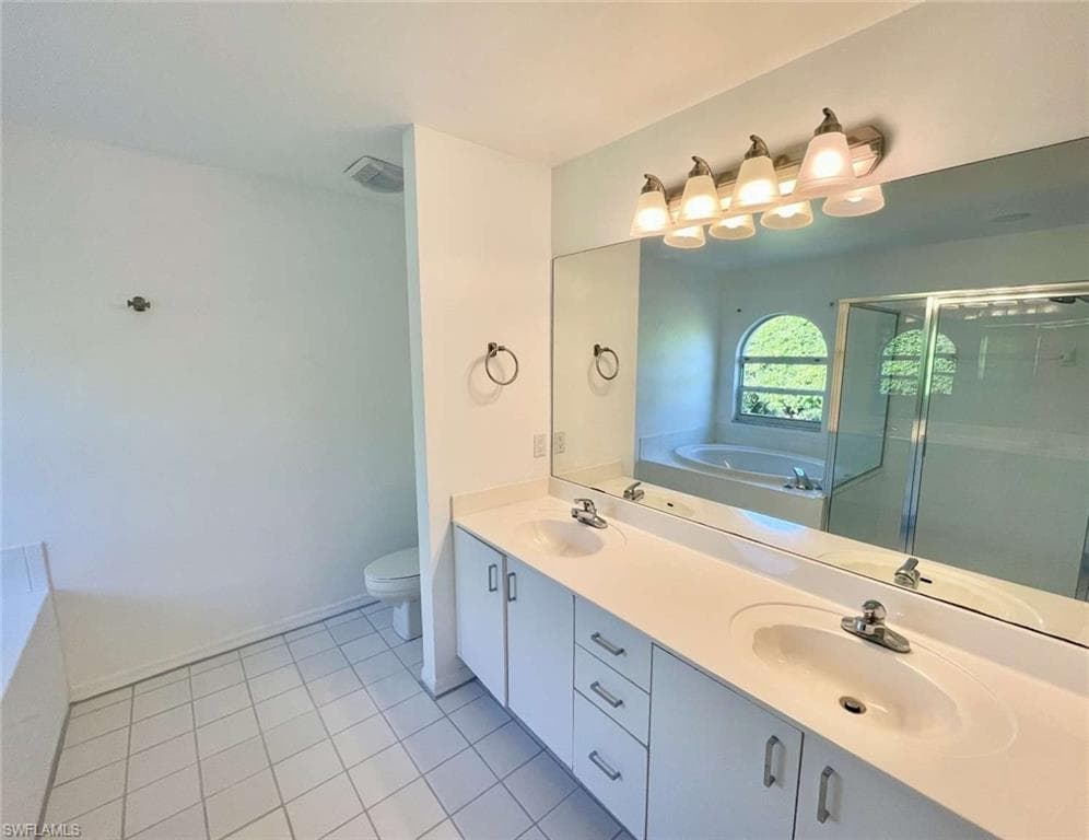 7588 Cameron CIR-17