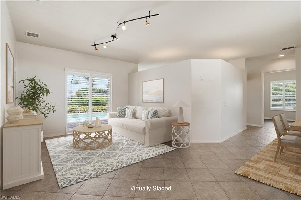 15358 Briarcrest CIR-10