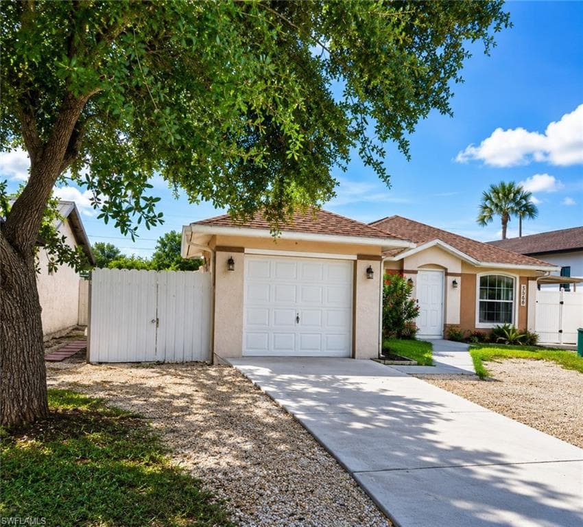 3586 Seagrape AVE-1