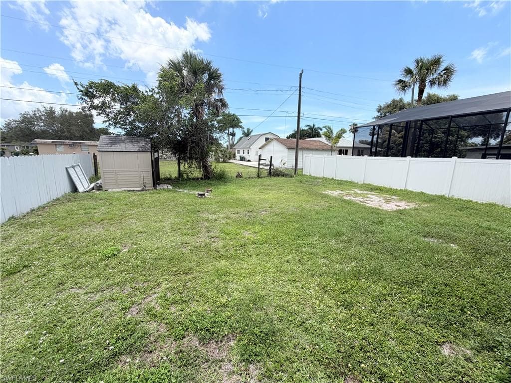 3586 Seagrape AVE-25