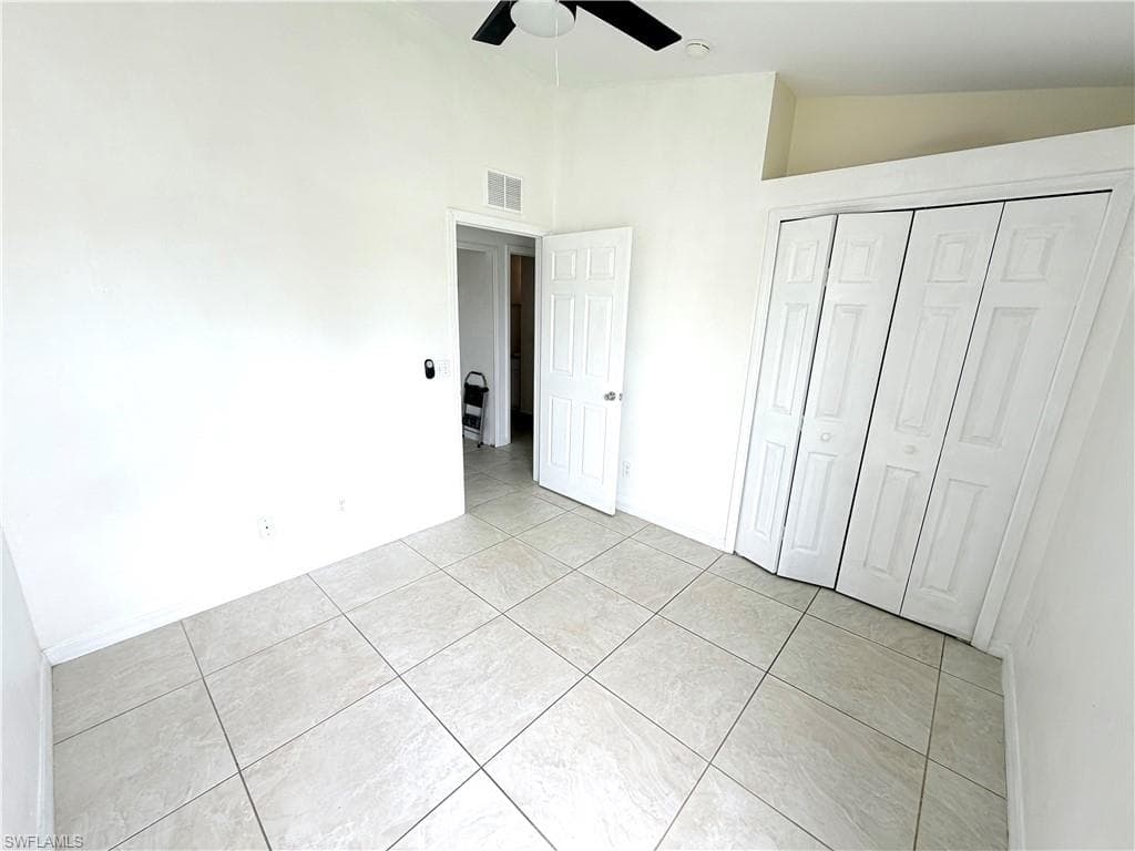 3586 Seagrape AVE-13