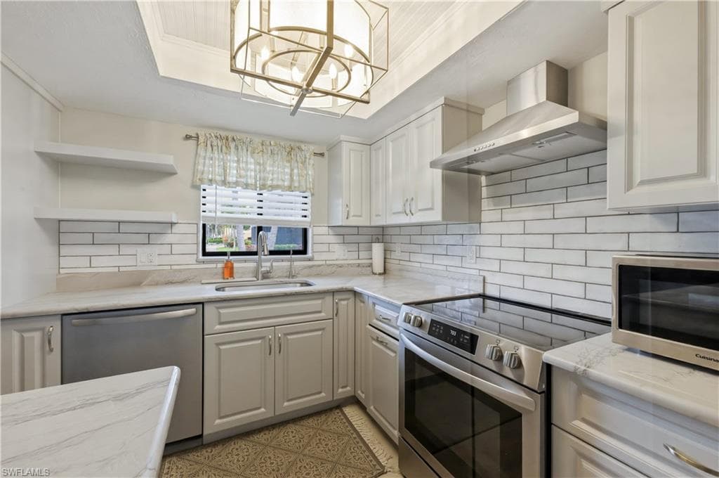 16001 Amberwood Lake CT 1-10