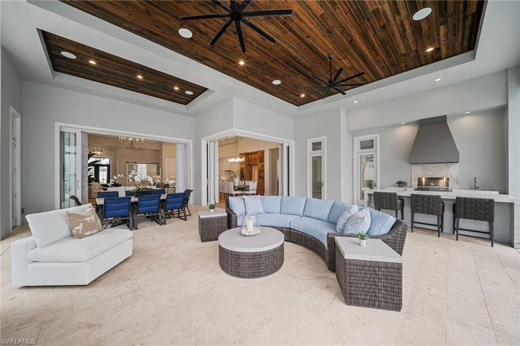 11441 Canal Grande DR-32