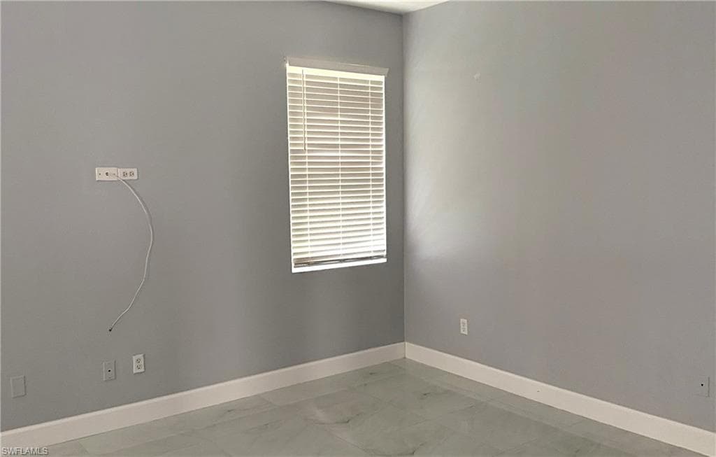 9561 Blue Stone CIR-2