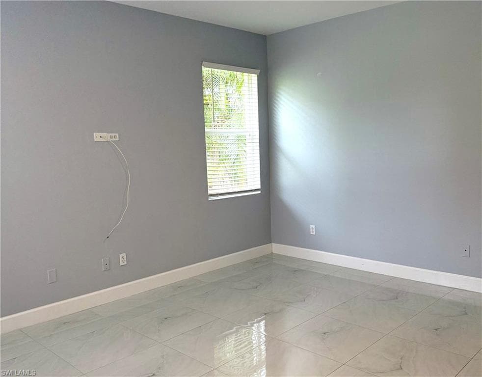 9561 Blue Stone CIR-3