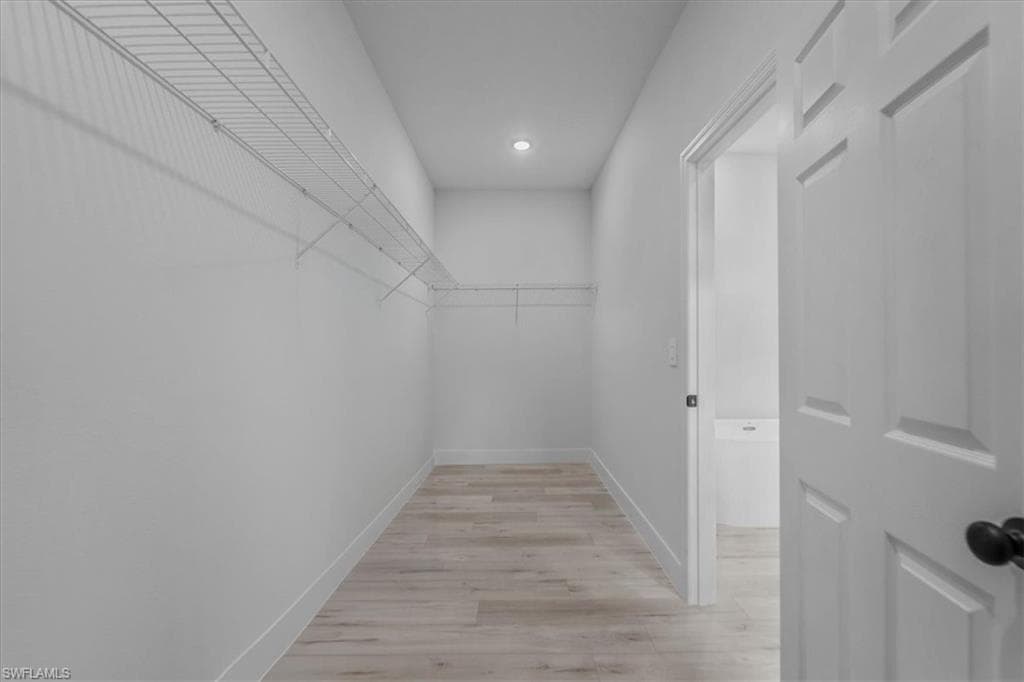 2801 Monza DR-17