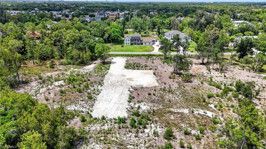 6814 Magnolia LN-5