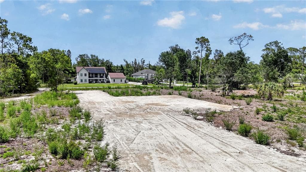 6814 Magnolia LN-4