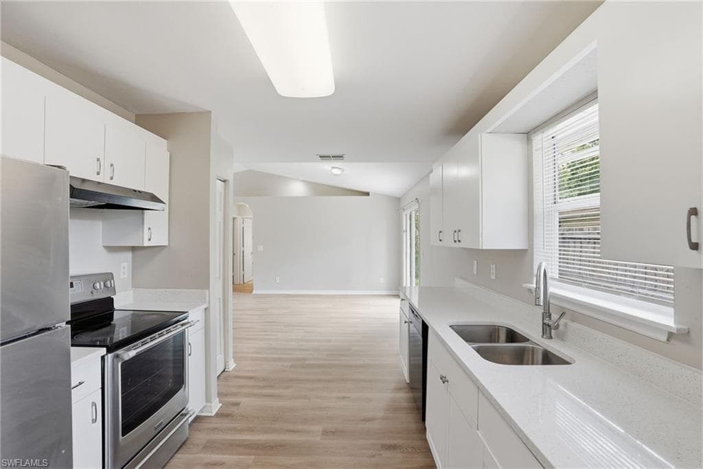 26311 Coventry LN 313-14