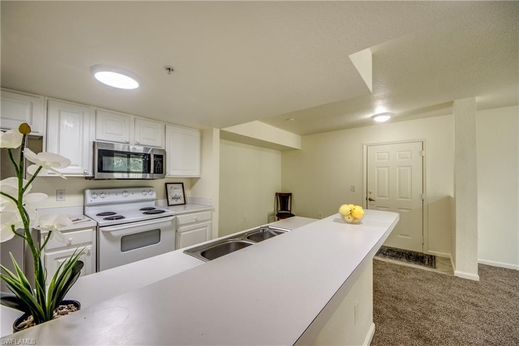 4149 Residence DR 809-15