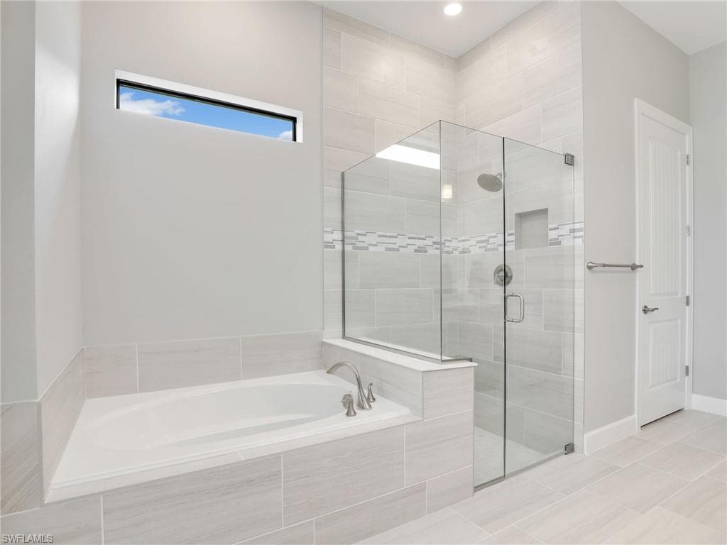 21064 Hallandale DR-12
