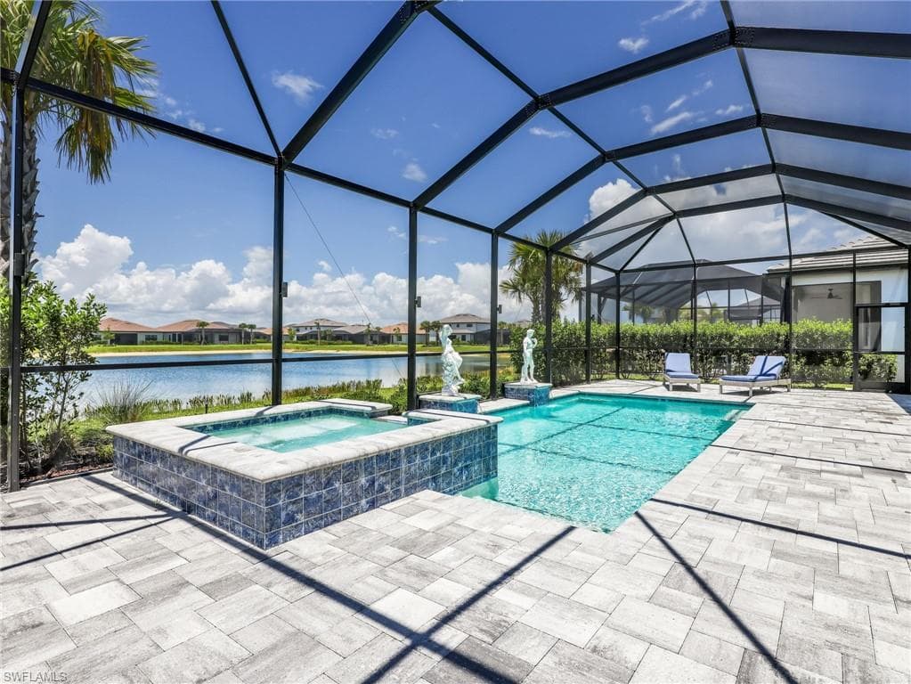 21064 Hallandale DR-25