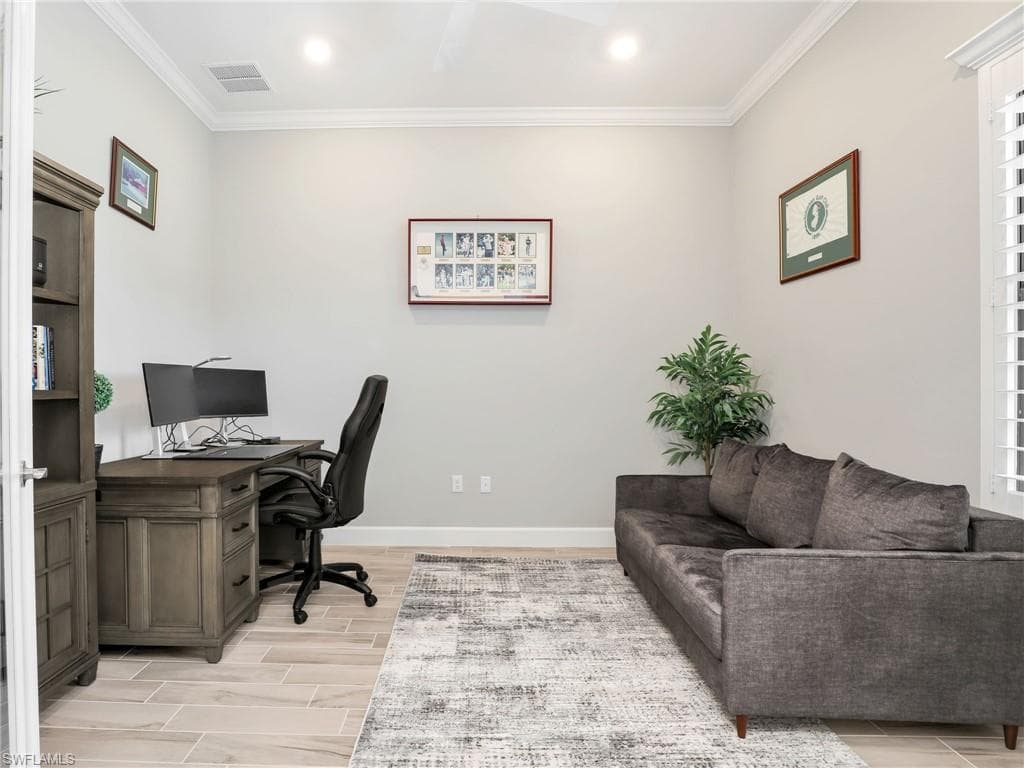 21064 Hallandale DR-19