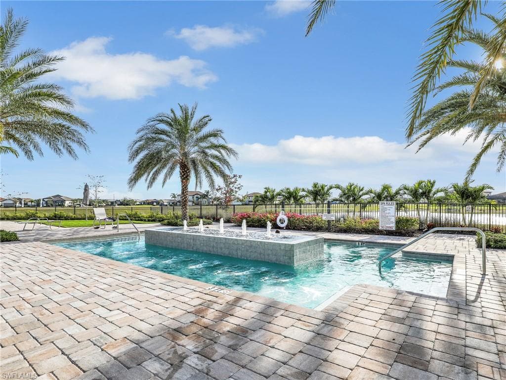 21064 Hallandale DR-34