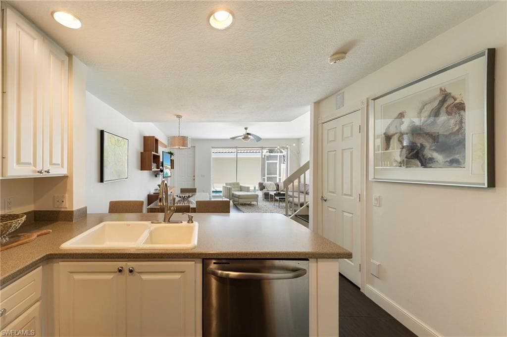 15107 Auk WAY-7