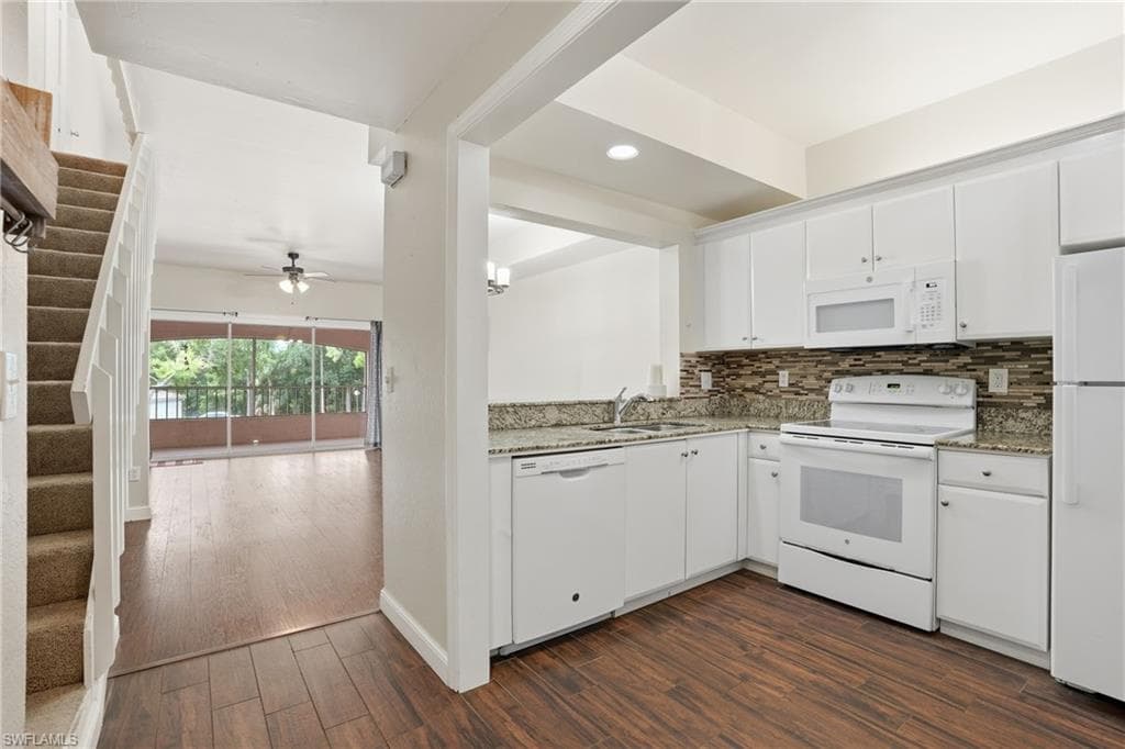 1096 Woodshire LN C202-1
