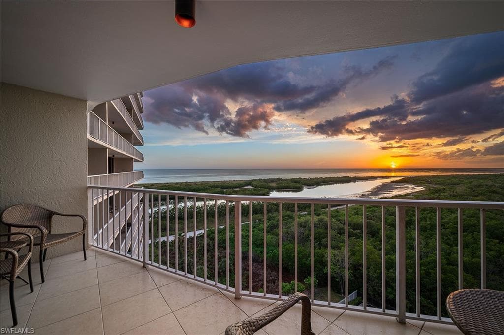 440 Seaview CT 1201-1