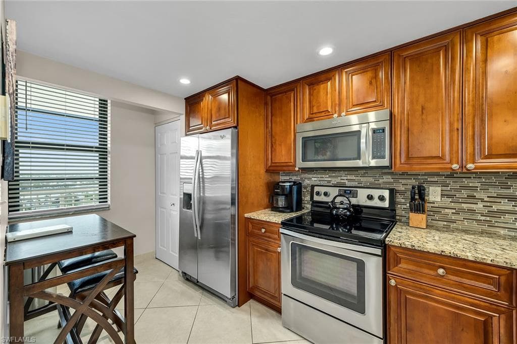 440 Seaview CT 1201-11