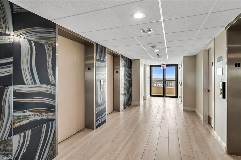 440 Seaview CT 1201-25