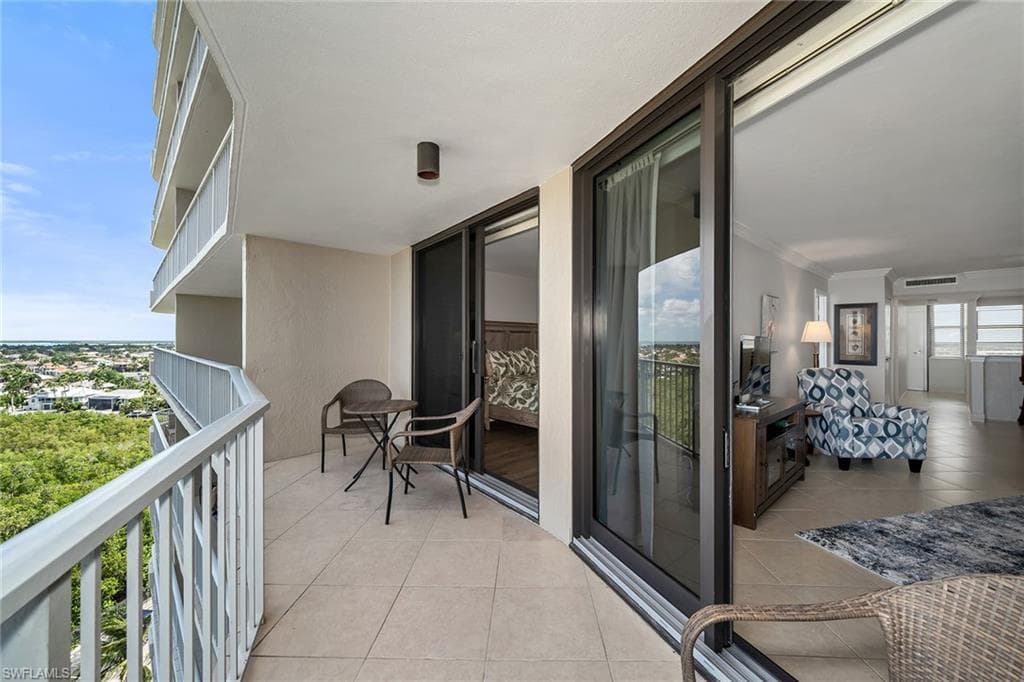 440 Seaview CT 1201-23
