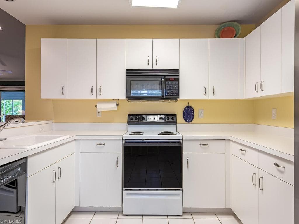 8371 Grand Palm DR 2-1