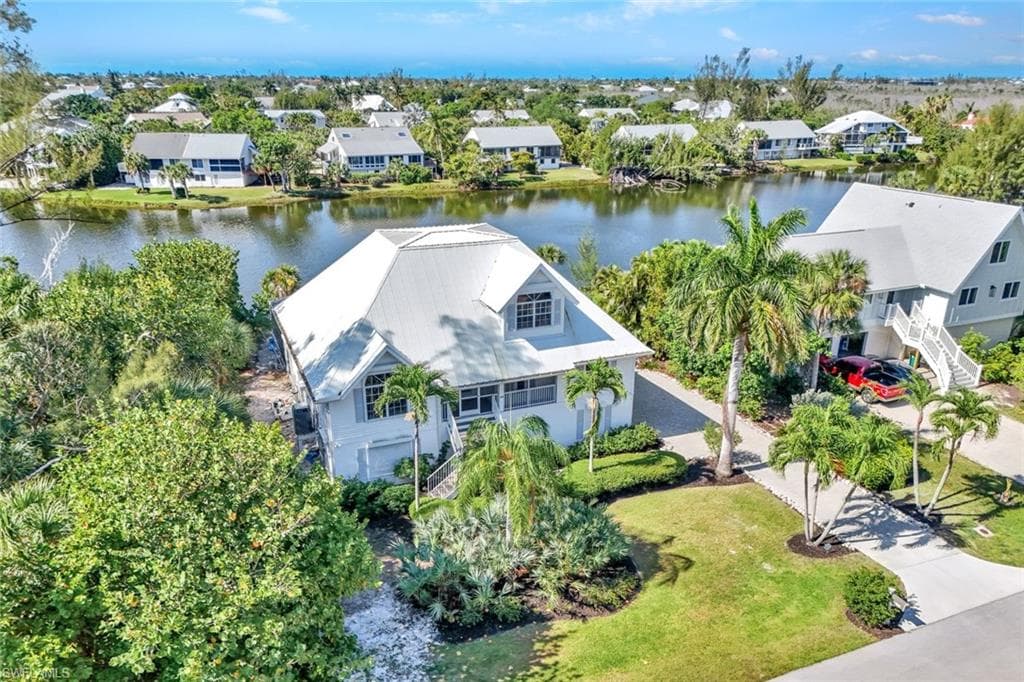 9007 Mockingbird DR-1