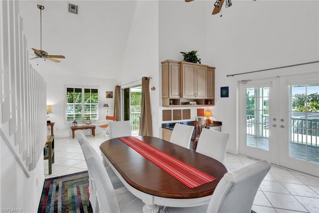 9007 Mockingbird DR-25